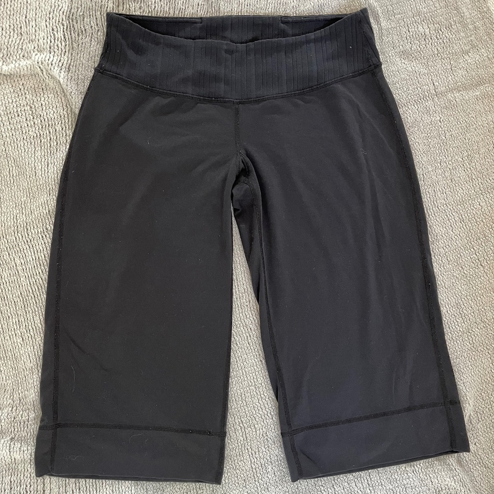 Lululemon Crop Capri Leggings Size 6